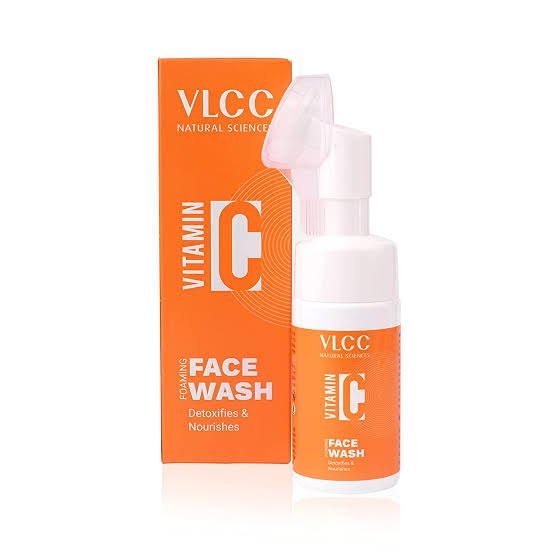 VLCC Vitamin C Foaming Facewash